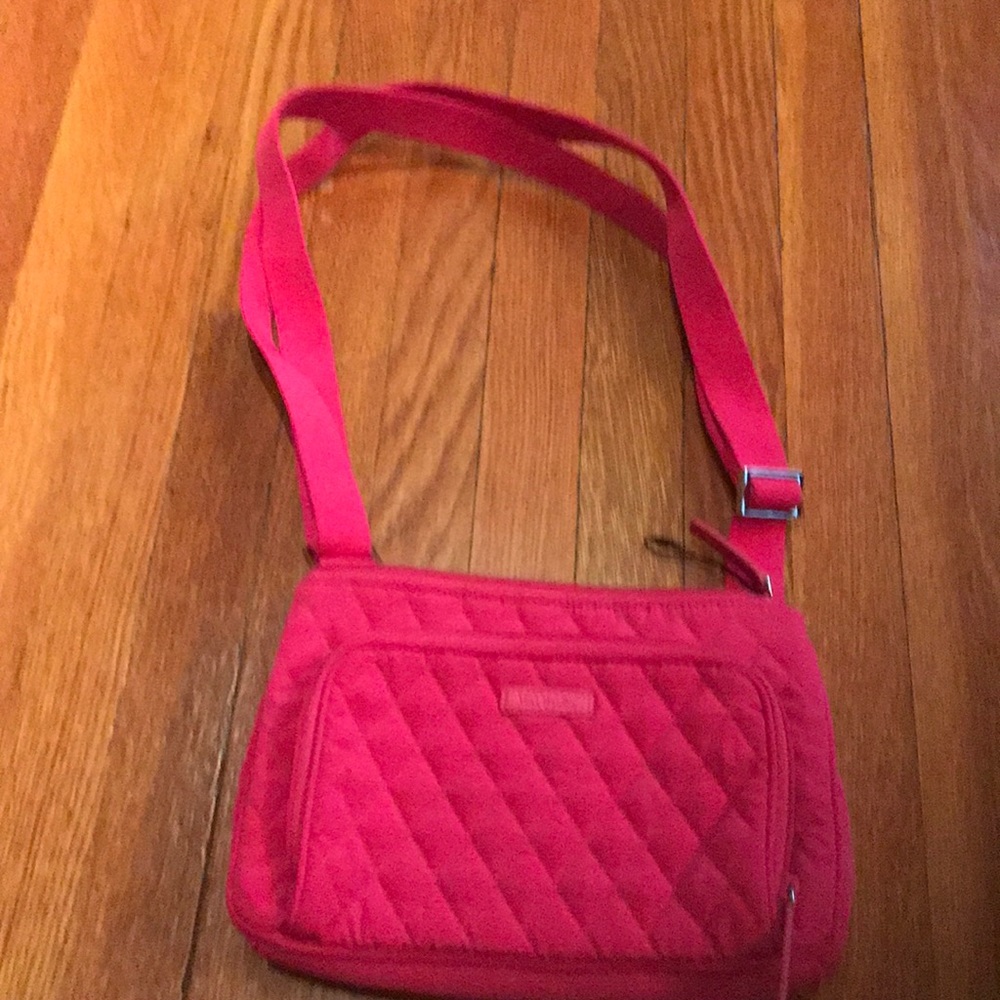 Vera Bradley Medium sized fuscia pink purse NWOT